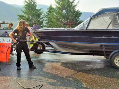 Decontaminating a Boat with Suspected Invasive Mussels
